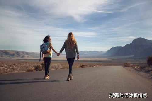 一封信挽回女友哭了50字_致心爱的人一封信催泪感动_如何用一封信挽回女友哭了